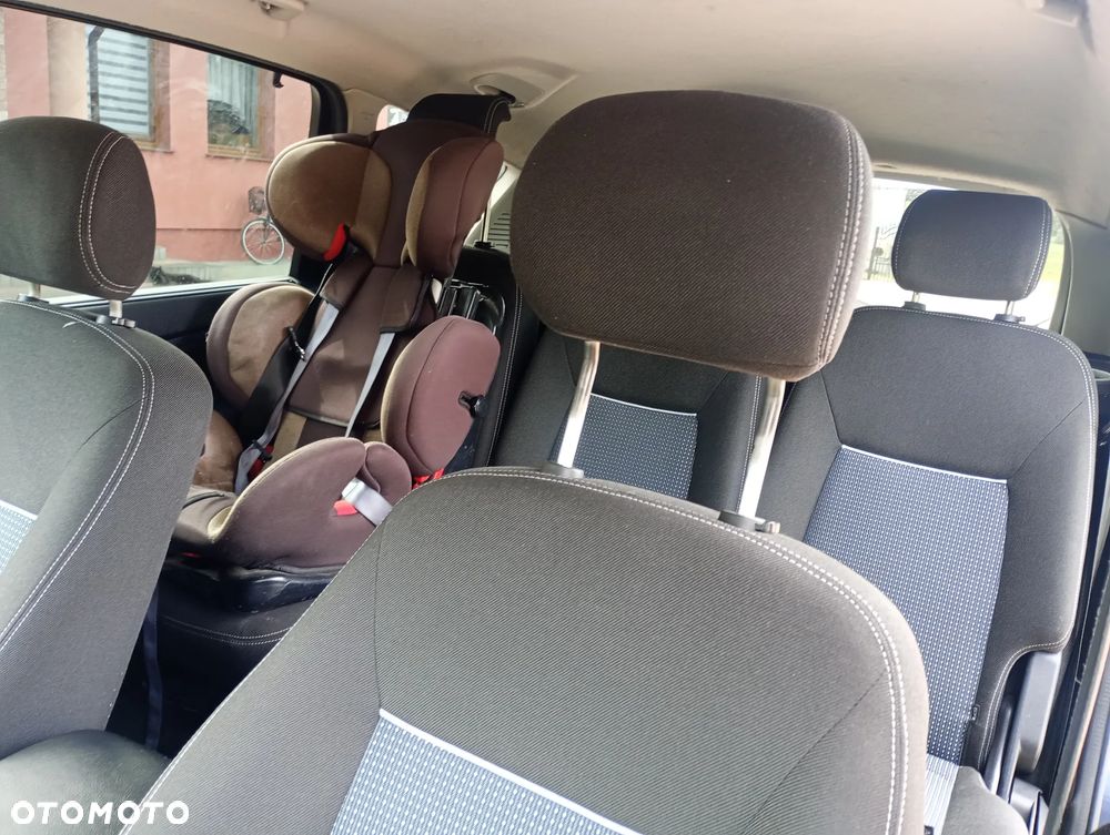 Ford S-Max - 19
