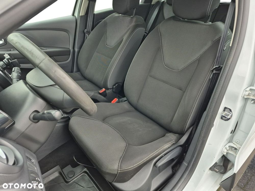 Renault Clio - 11