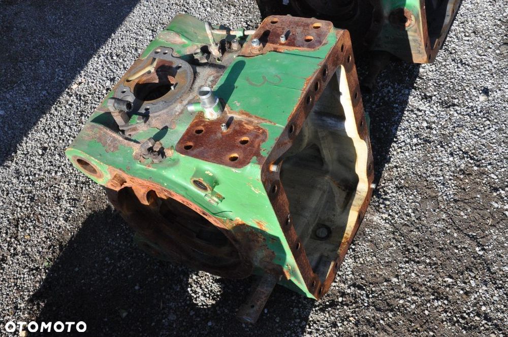 OBUDOWA MOSTU TYŁ JOHN DEERE L101947 - 2