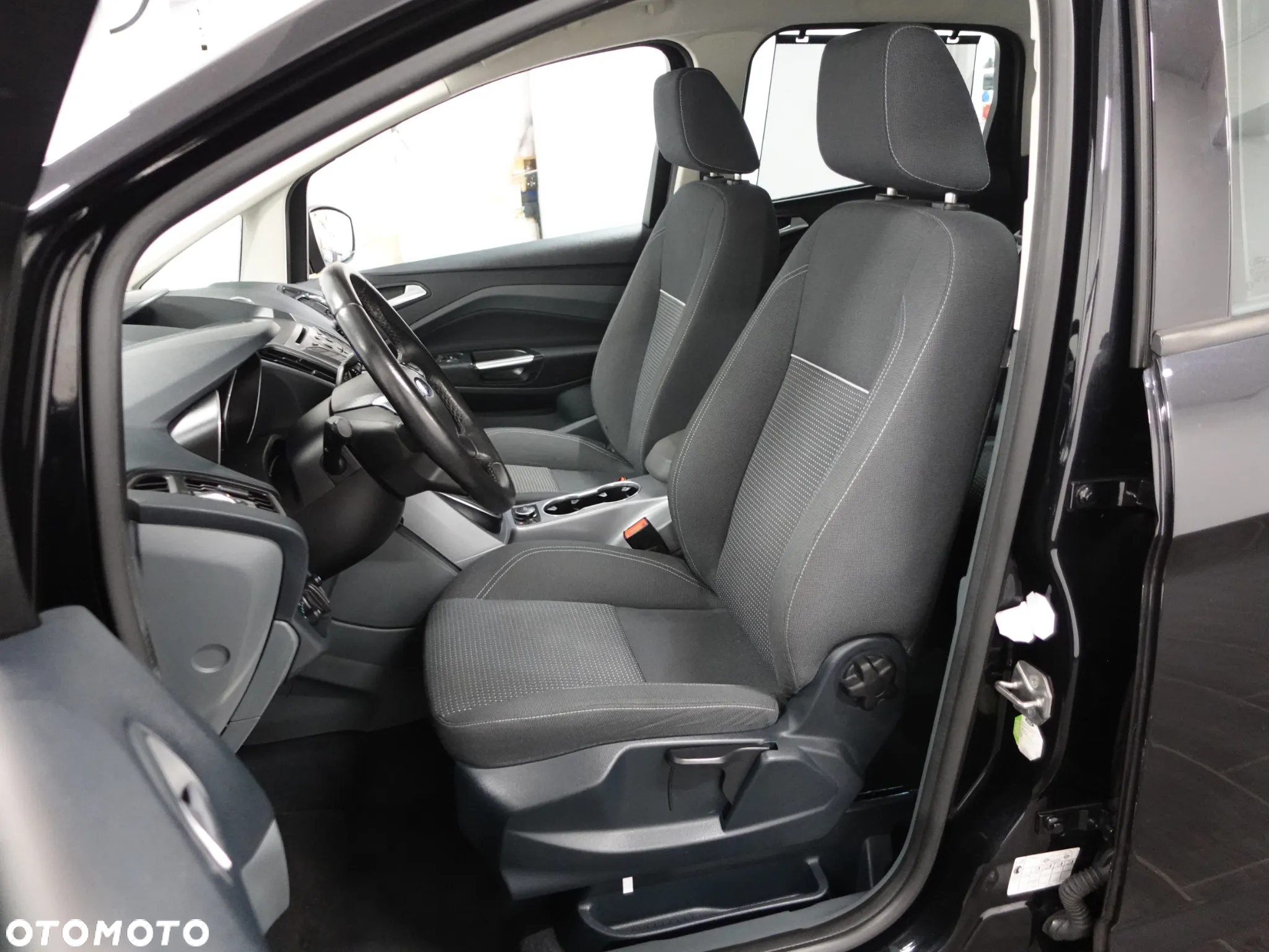 Ford C-MAX - 23