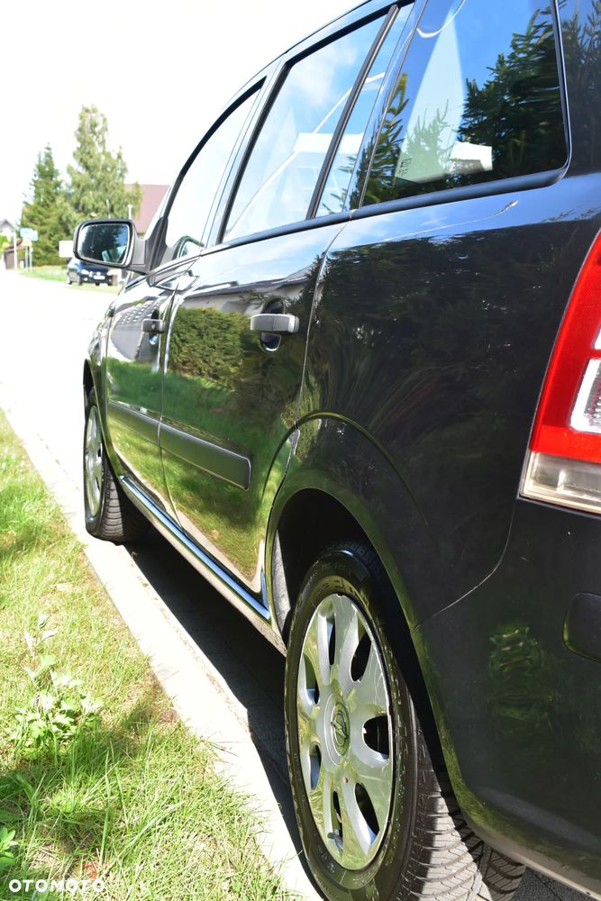Opel Zafira 1.6 Enjoy - 25