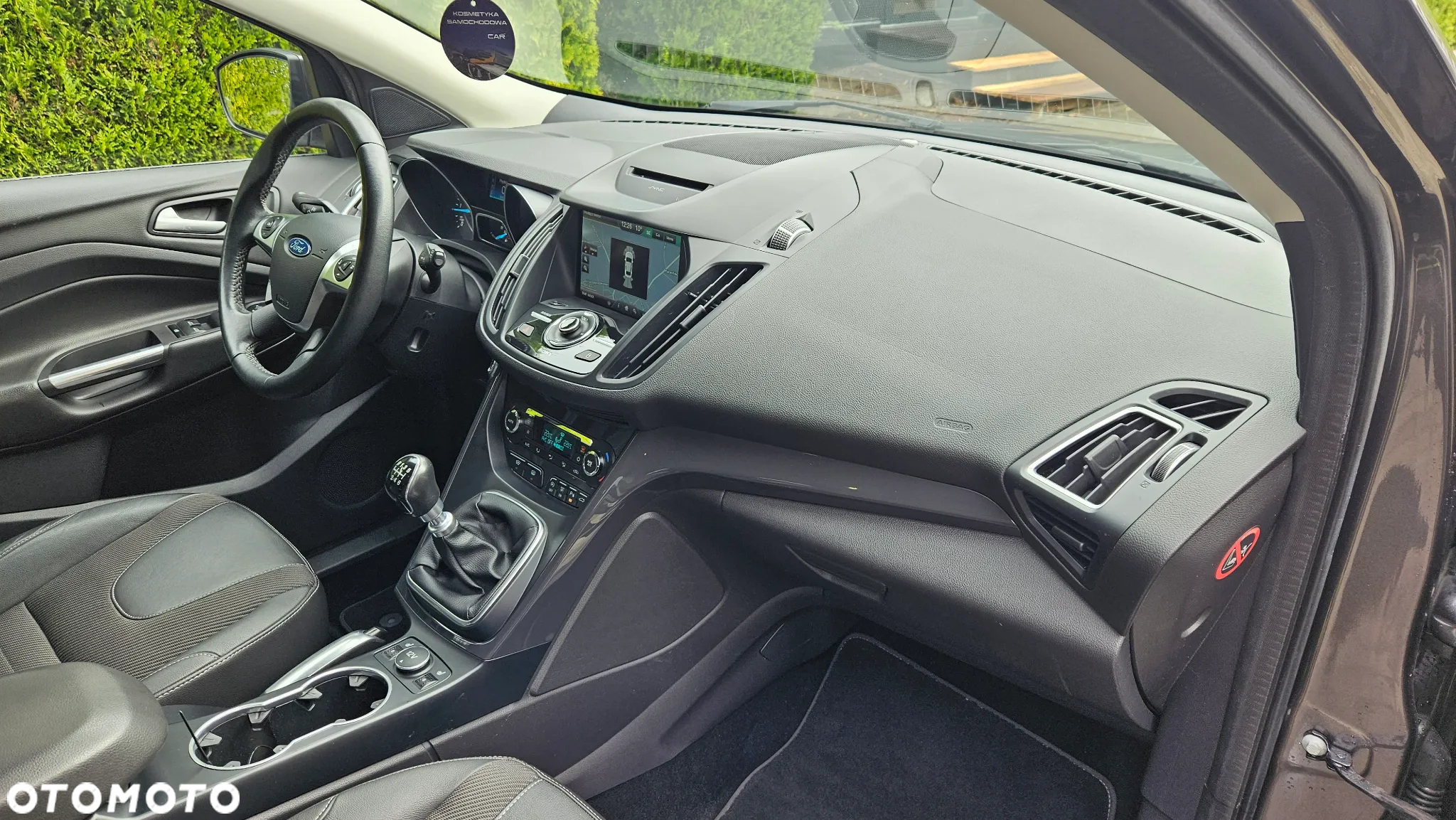 Ford Kuga 2.0 TDCi 2x4 Titanium - 19