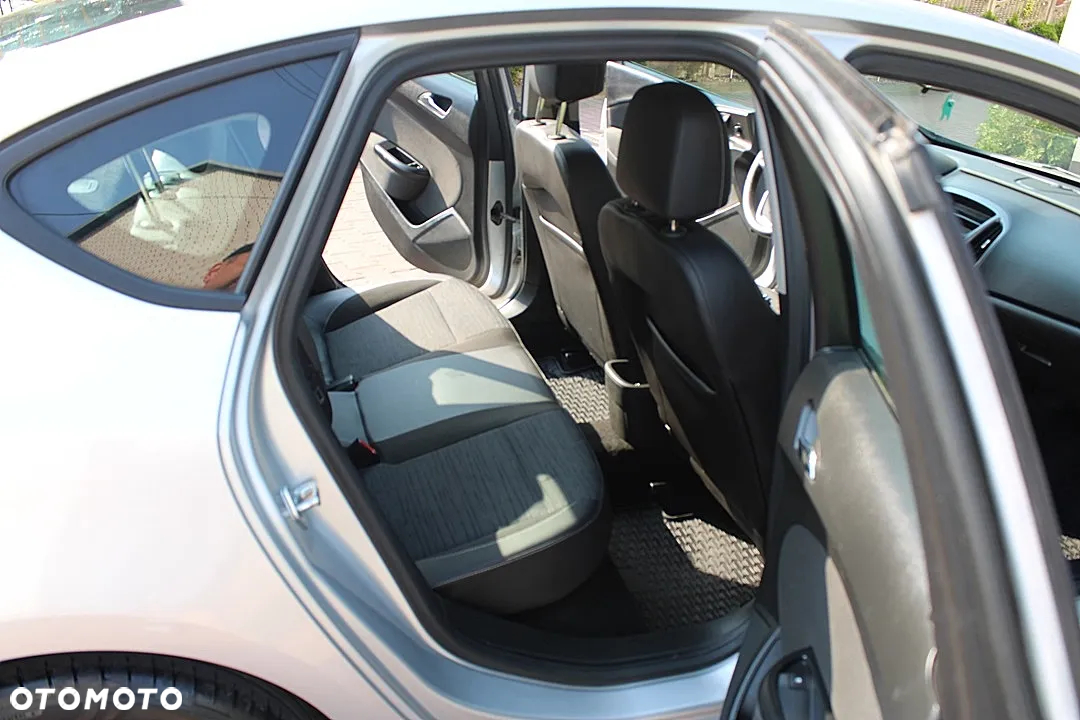 Opel Astra IV 1.6 Cosmo - 16