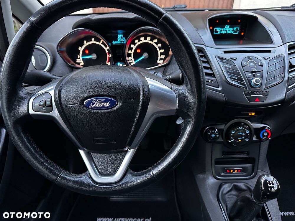Ford Fiesta 1.25 Silver X (Ambiente) - 37