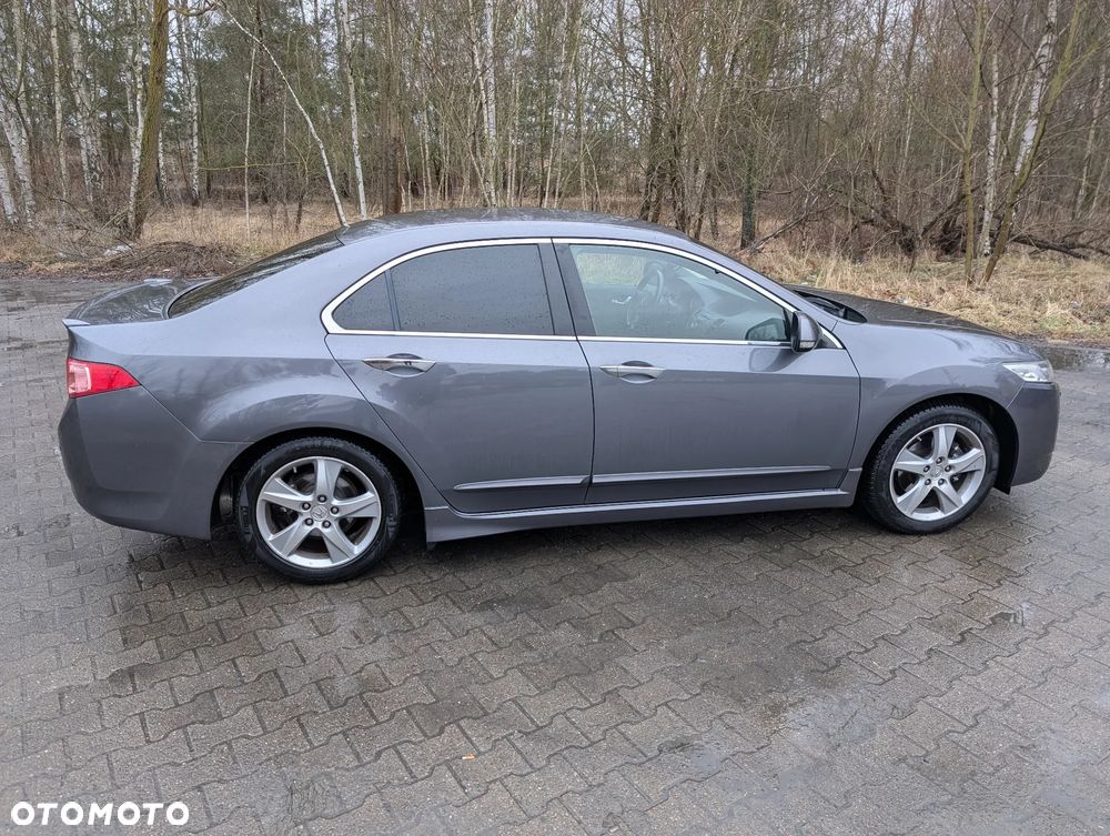 Honda Accord 2.0 Lifestyle - 9