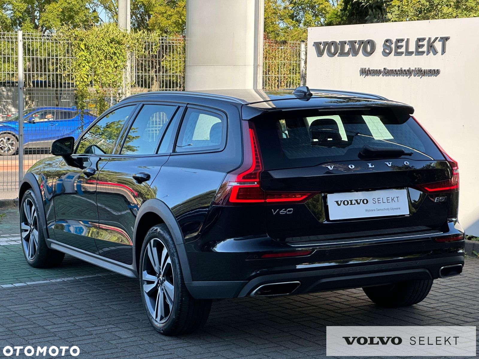 Volvo V60 Cross Country - 6