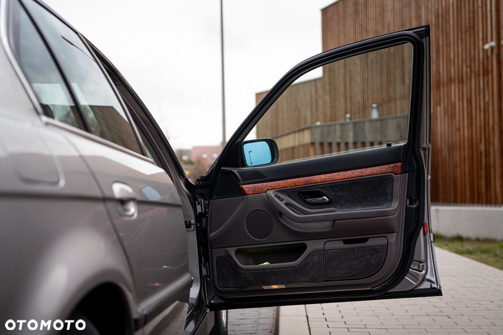 BMW Seria 7 730i - 18