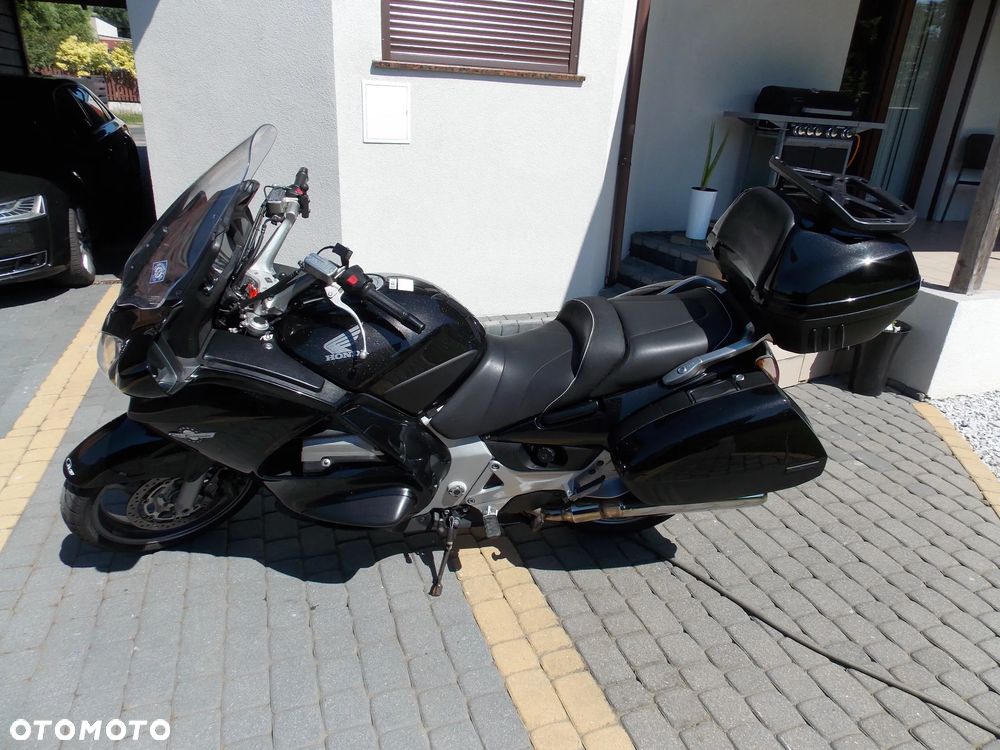 Honda ST - 8