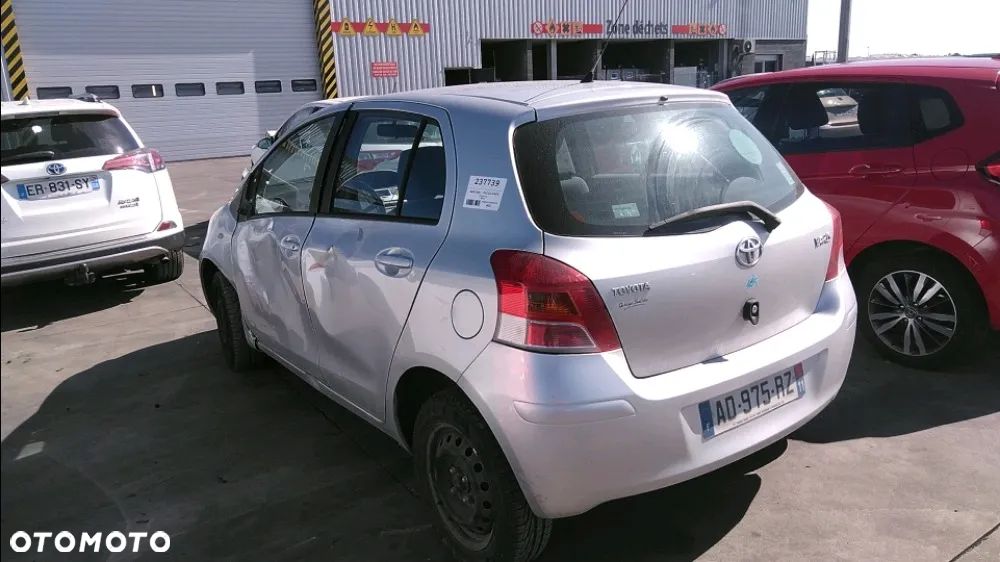 Toyota Yaris 1.33 VVT-i Edition - 3