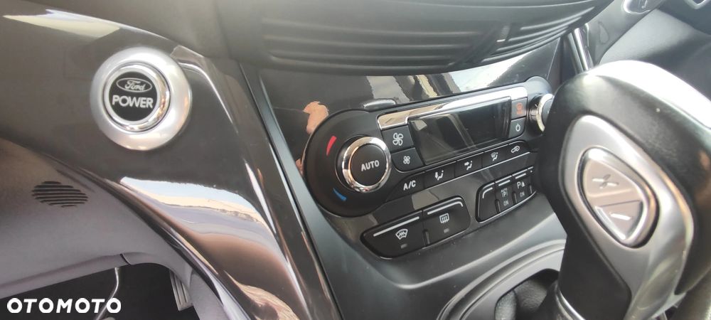 Ford Kuga - 34