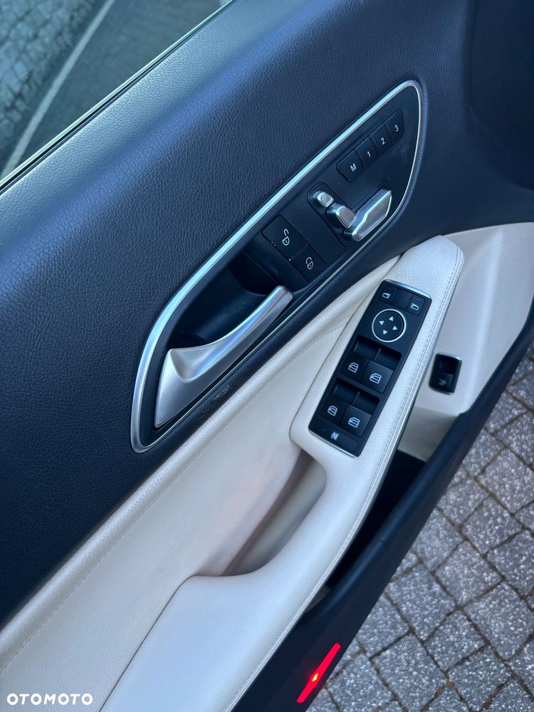 Mercedes-Benz CLA 250 4-Matic - 25