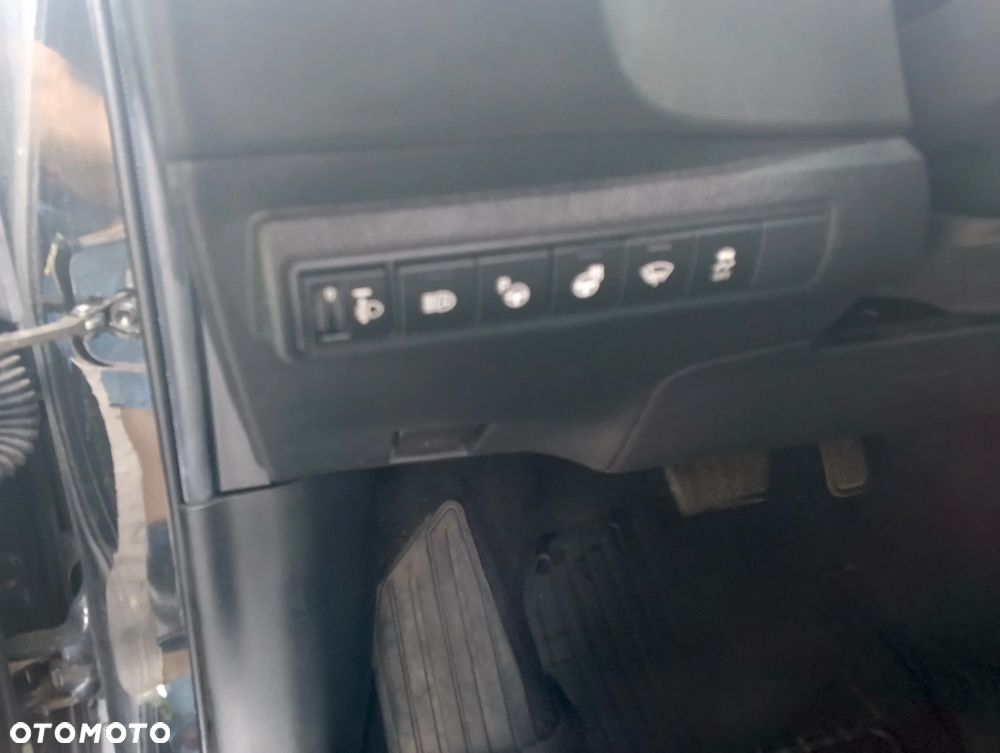 Toyota Corolla 2.0 Hybrid Executive - 14