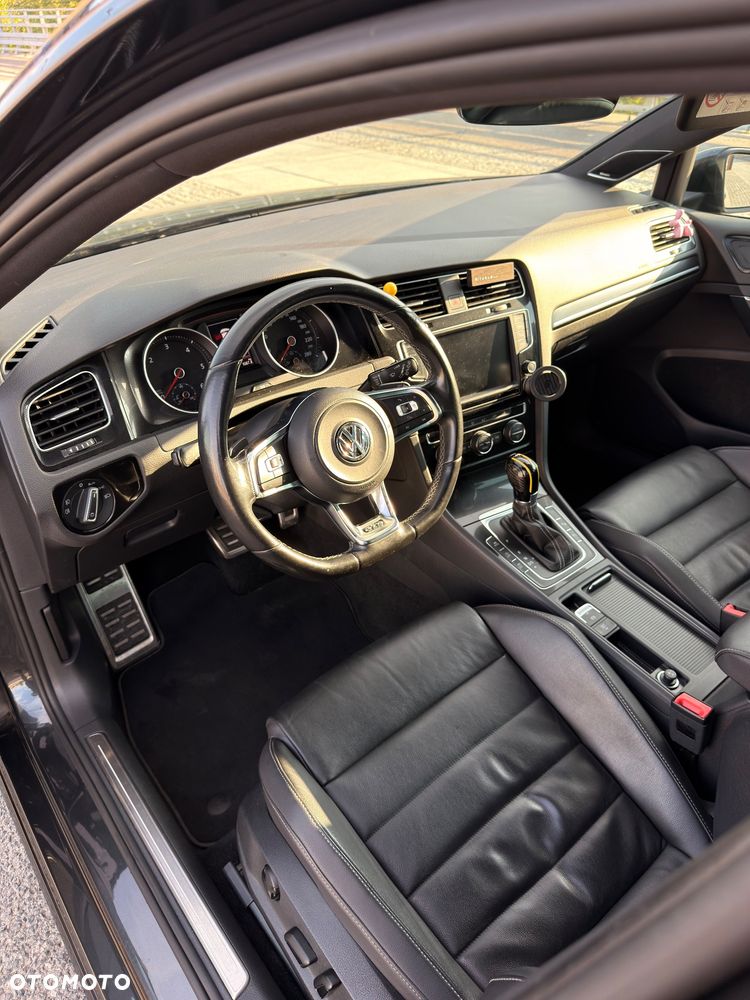 Volkswagen Golf - 11
