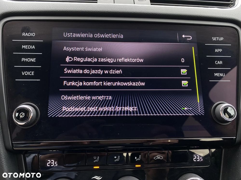 Skoda Octavia 1.6 TDI SCR Ambition DSG - 22
