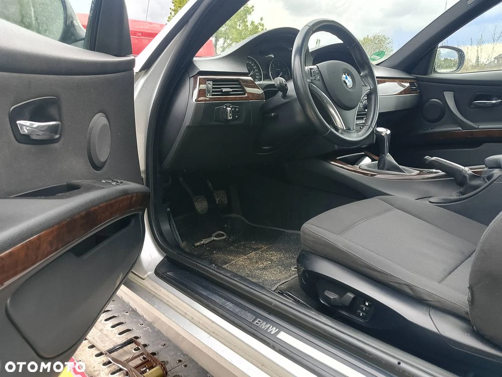 BMW Seria 3 330d xDrive Edition Exclusive - 13