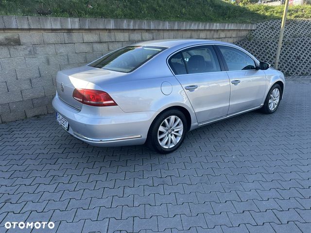 Volkswagen Passat 2.0 TDI Comfortline DSG - 4
