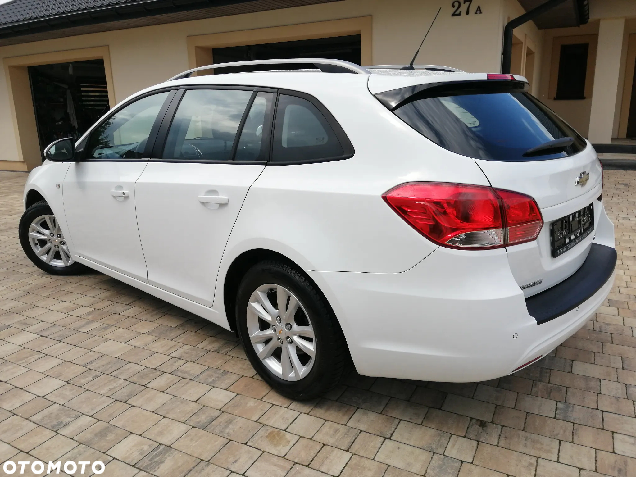 Chevrolet Cruze Station Wagon 1.6 LS - 8