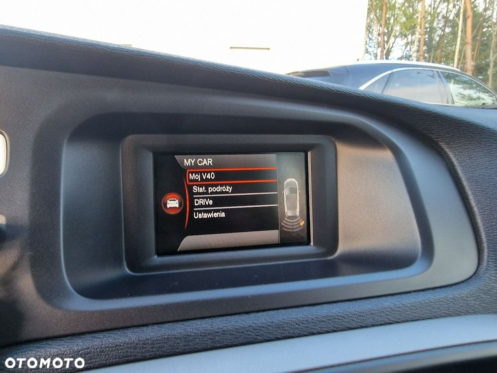 Volvo V40 T3 Kinetic - 32