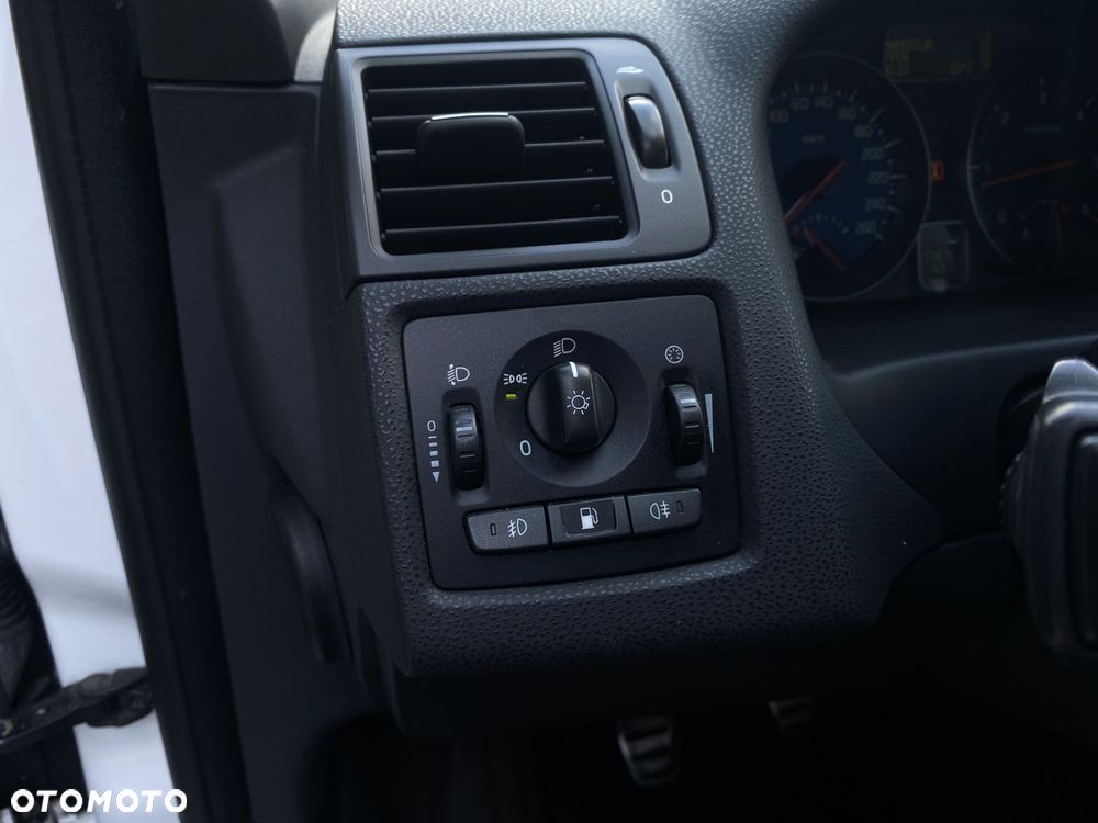Volvo V50 - 9