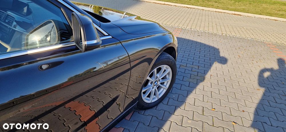 BMW Seria 3 318d Sport Line - 3