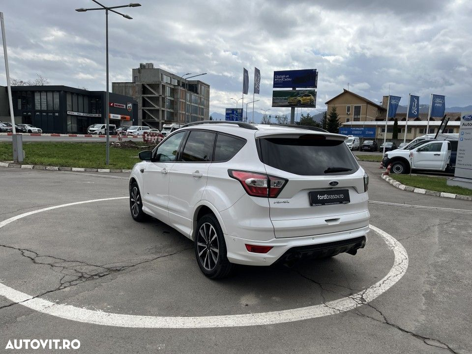 Ford Kuga 2.0 TDCi 4WD Powershift ST-Line - 3