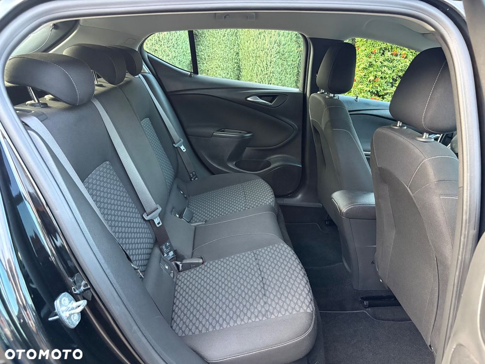 Opel Astra 1.4 T Dynamic S&S - 32