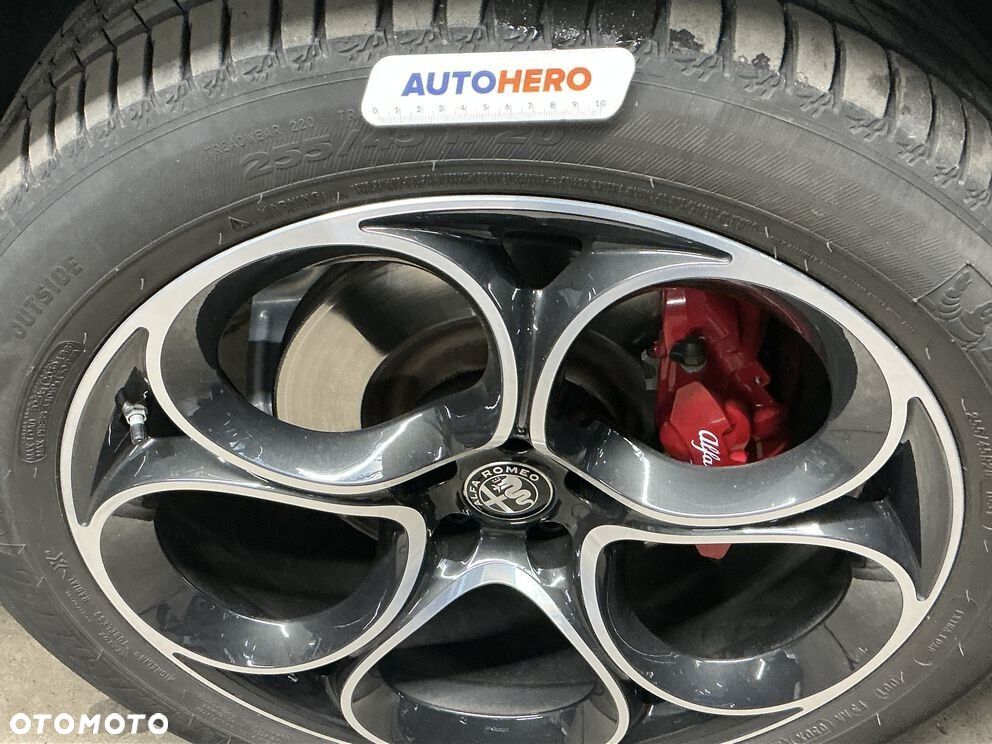 Alfa Romeo Stelvio - 39