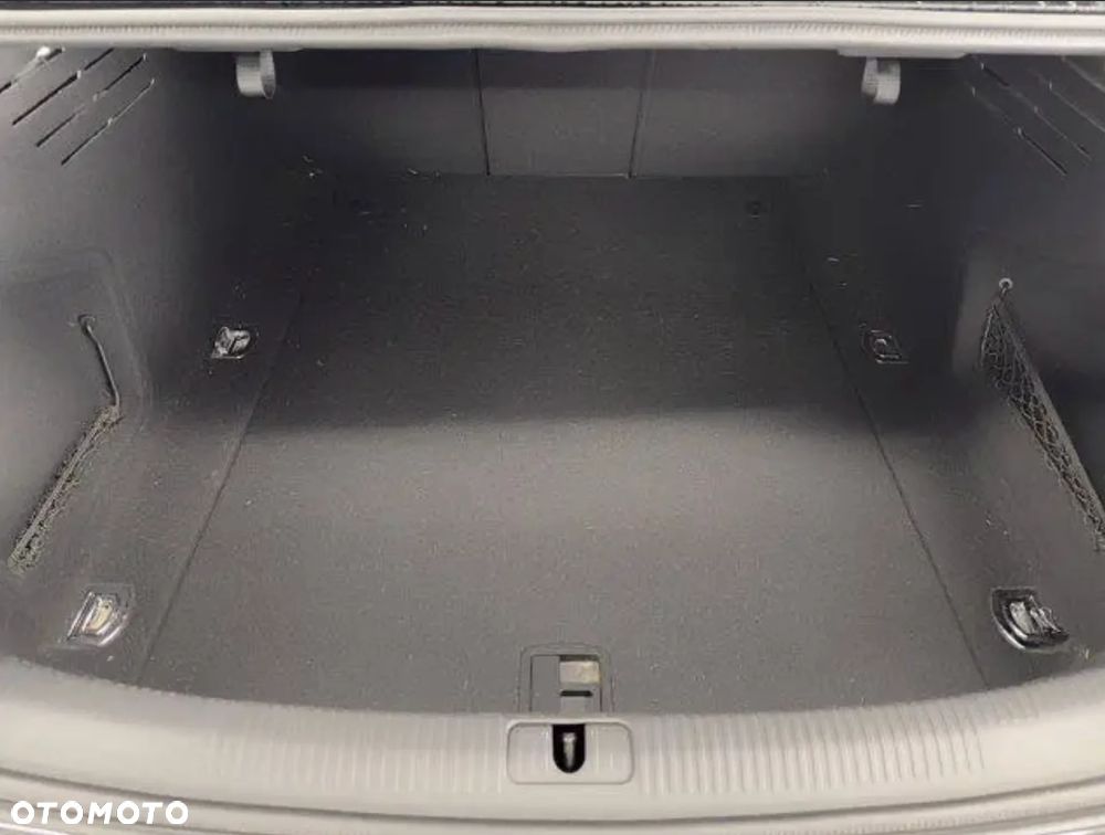 Audi A4 Limousine 45 TFSI Quattro S tronic - 16