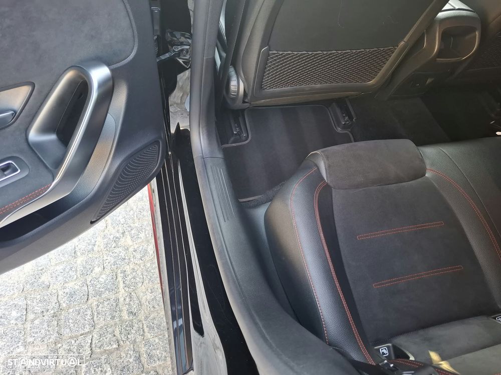 Mercedes-Benz CLA 250 e AMG Line - 13