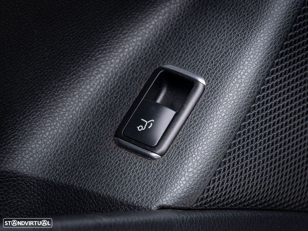 Mercedes-Benz CLA 45 AMG - 10