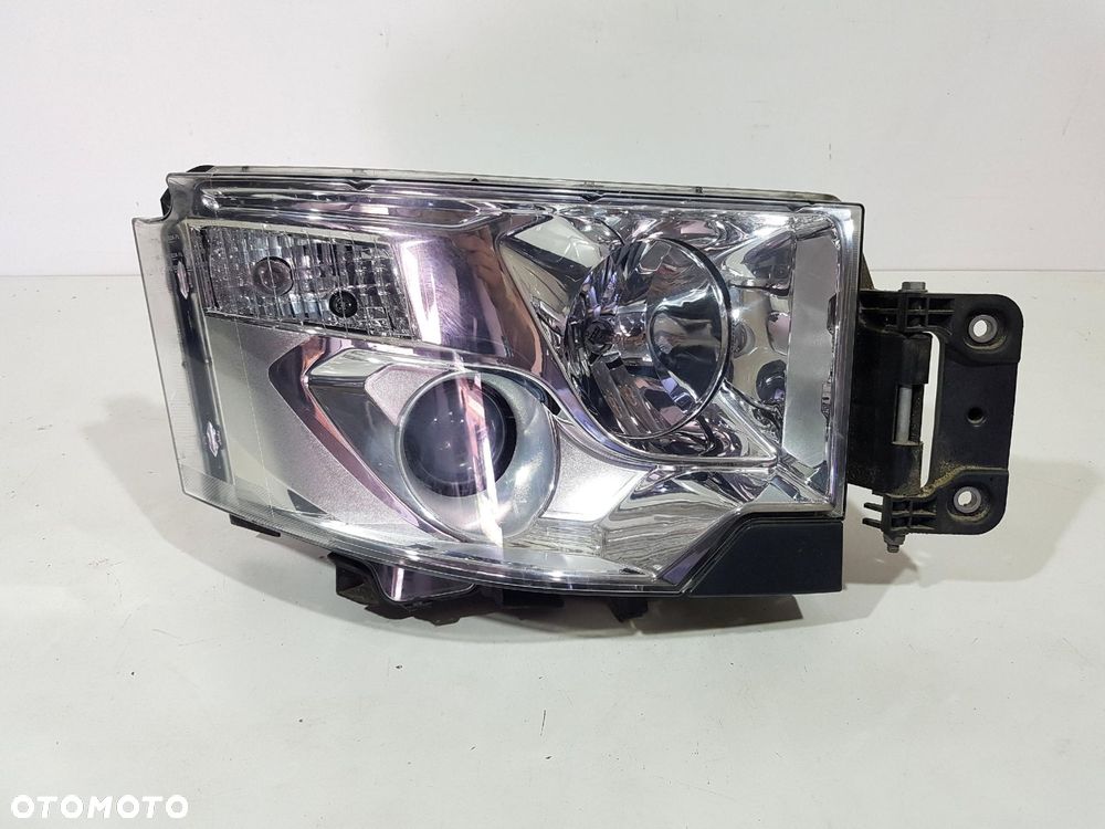 RENAULT RANGE GAMA T LAMPA PRZÓD PRZEDNIA PRAWA 89207721 EUROPA ORYGINAŁ - 1