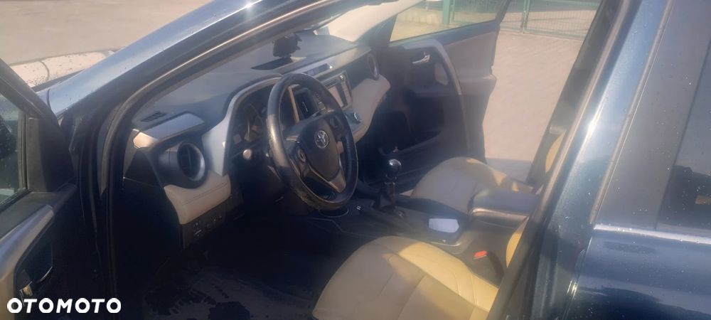 Toyota RAV4 2.0 D-4D Prestige - 15