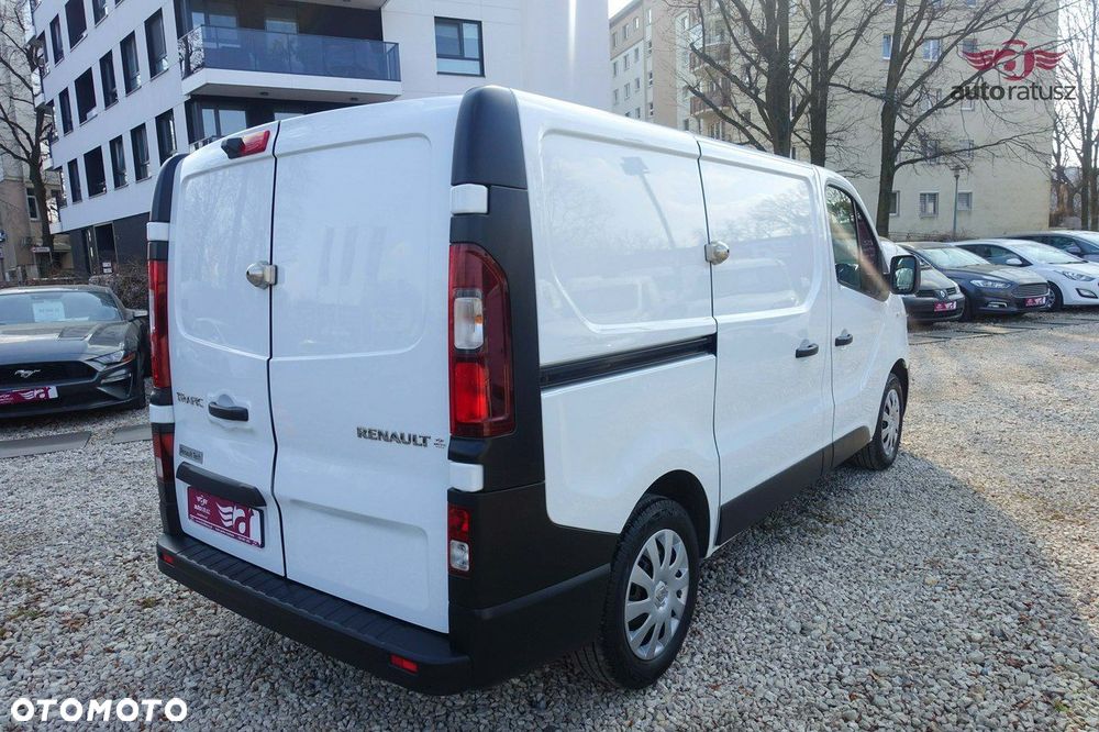 Renault Trafic - 10