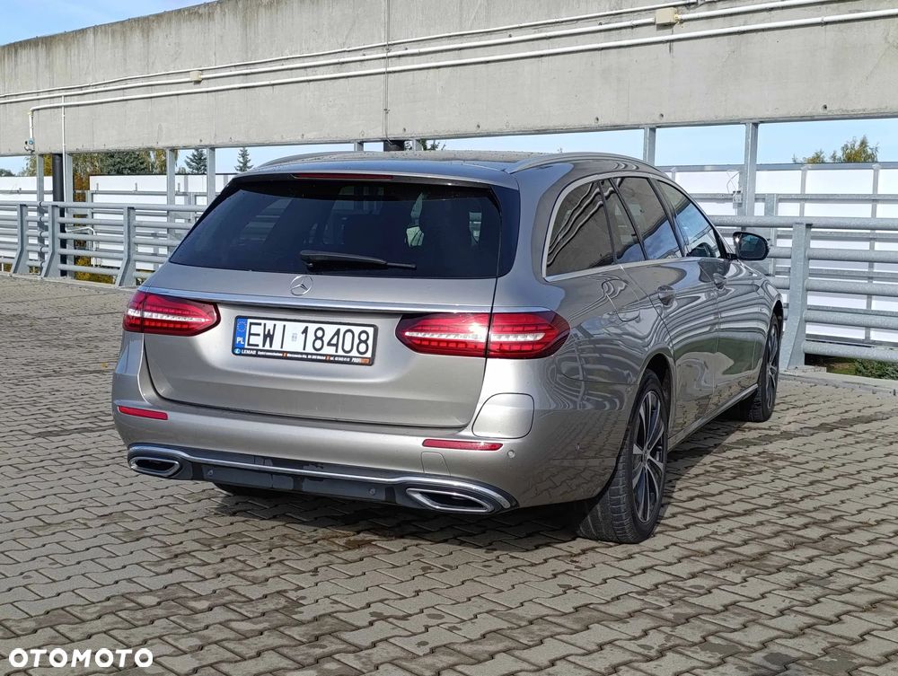 Mercedes-Benz Klasa E 300 de 4Matic T 9G-TRONIC - 13