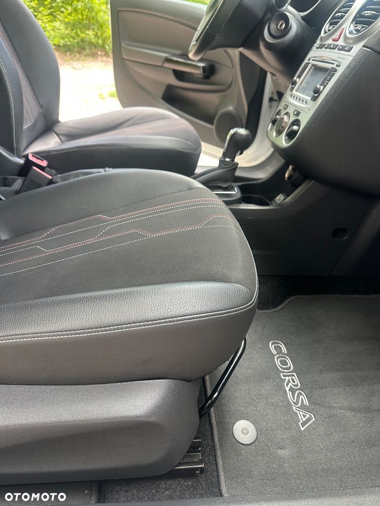 Opel Corsa 1.4 16V Automatik 150 Jahre - 30