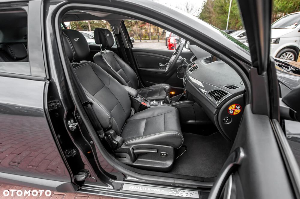 Renault Megane TCe 180 GT - 20
