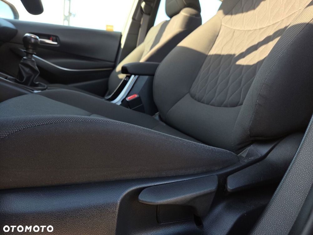 Toyota Corolla - 17