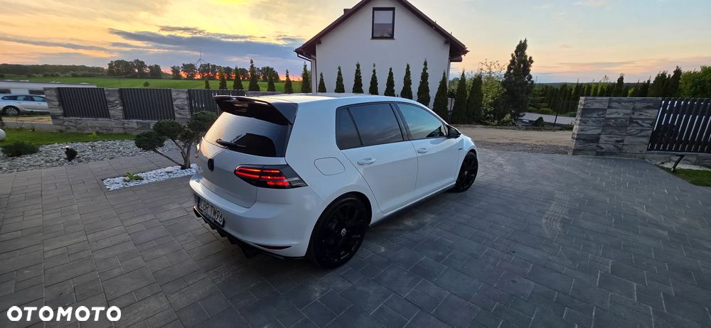 Volkswagen Golf 2.0 TDI BMT GTD - 3