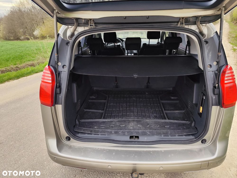 Peugeot 5008 - 10
