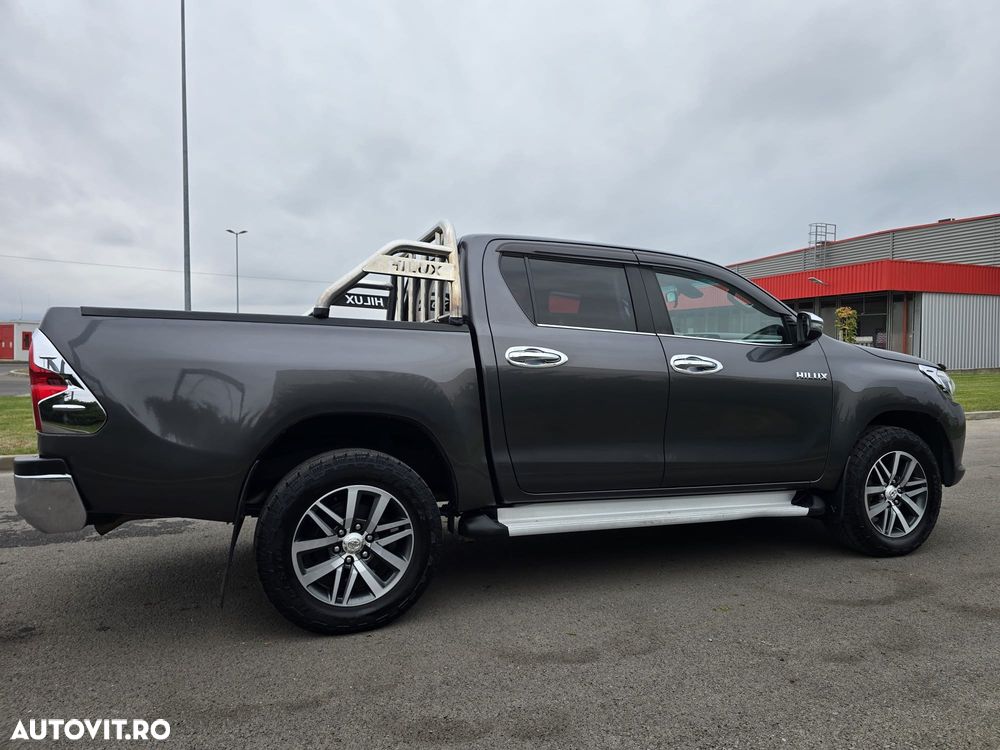 Toyota Hilux - 4