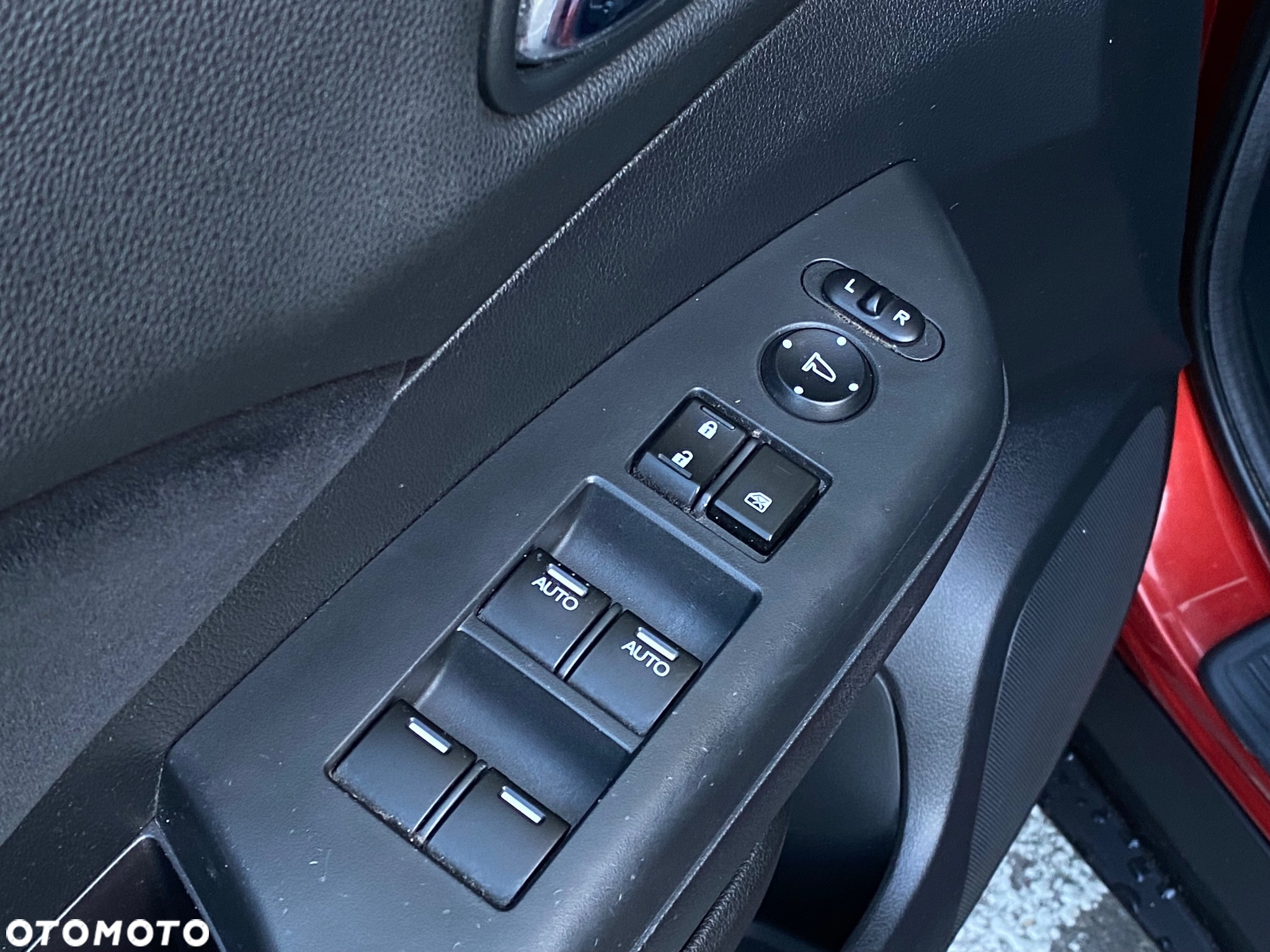 Honda CR-V 2.0i-VTEC 4WD Automatik Executive - 17