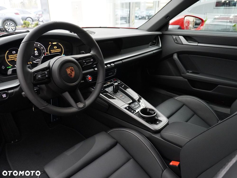 Porsche 911 Carrera - 24