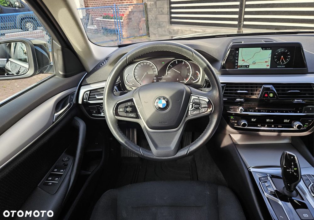 BMW Seria 5 - 16