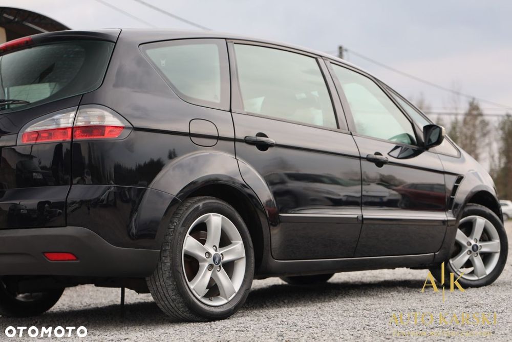 Ford S-Max - 13