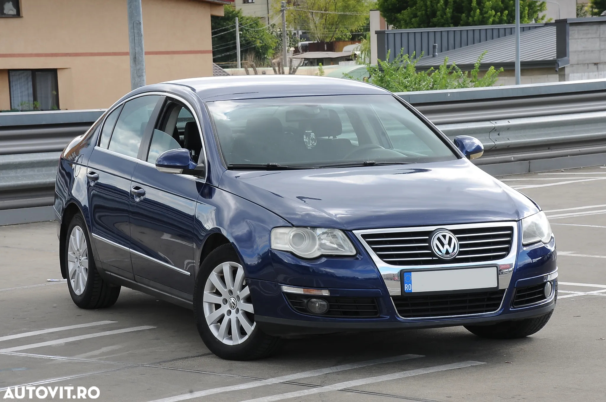 Volkswagen Passat - 12