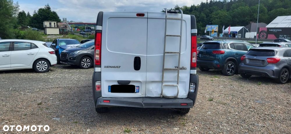 Renault TRAFIC   2014 rok  2.0 dci 115kM - 8