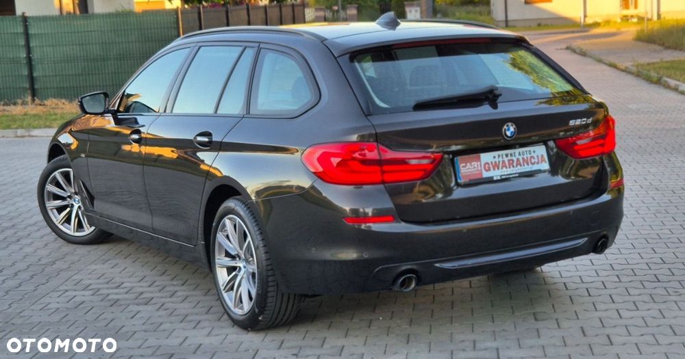 BMW Seria 5 520d Sport Line - 36