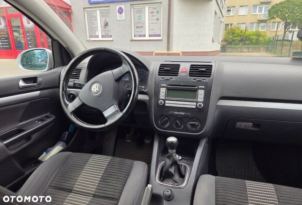 Volkswagen Golf 1.9 TDI Trendline - 4
