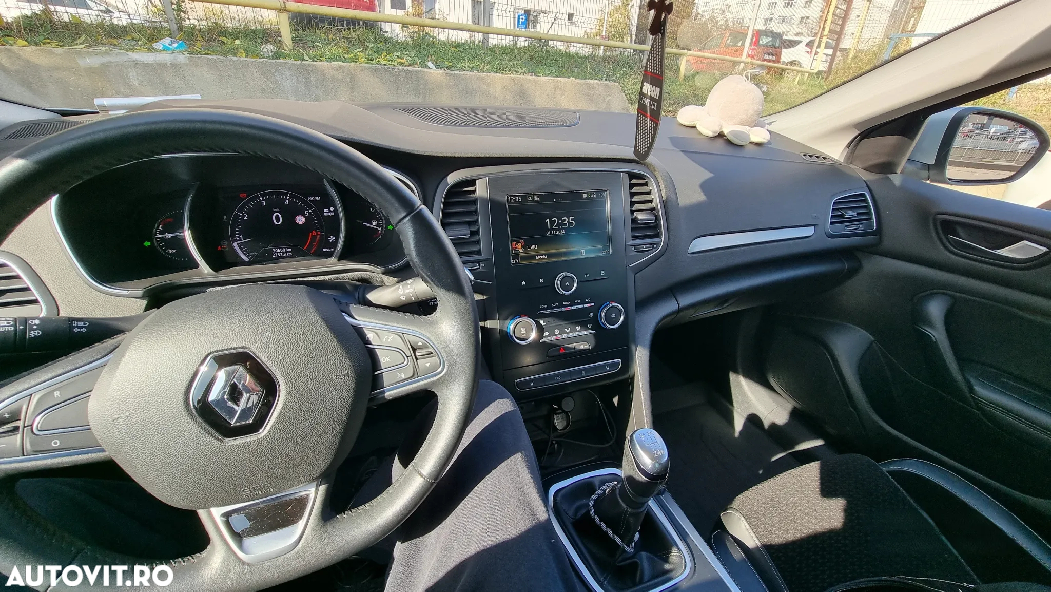 Renault Megane TCe Business - 8