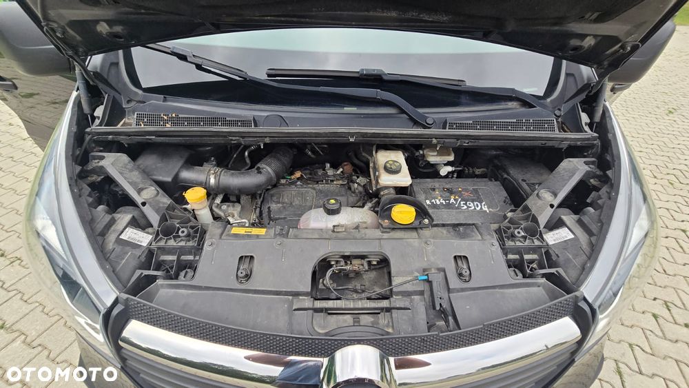 Opel Vivaro - 24